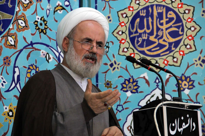 تقارن ولادت امام علی و شهادت سردار سلیمانی، تداوم ولایت الهی است