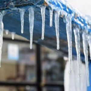 یخبندان شبانه در راه استان یزد