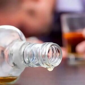 نوشیدن الکل خطر ابتلا به سرطان را افزایش می‌دهد