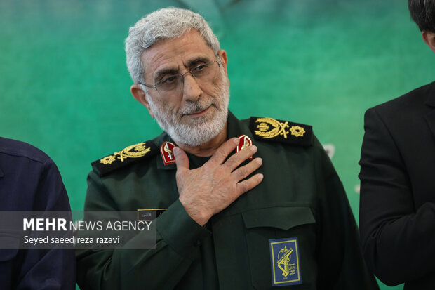 حضور سردار قاآنی در گلزار شهدای کرمان