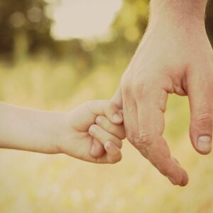 عمری چراغ دختر و چشم پسر، پدر 