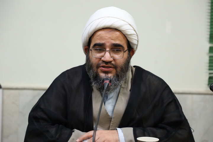 اعتکاف موج ارتباط با مساجد را در جوانان ما بیشتر می کند