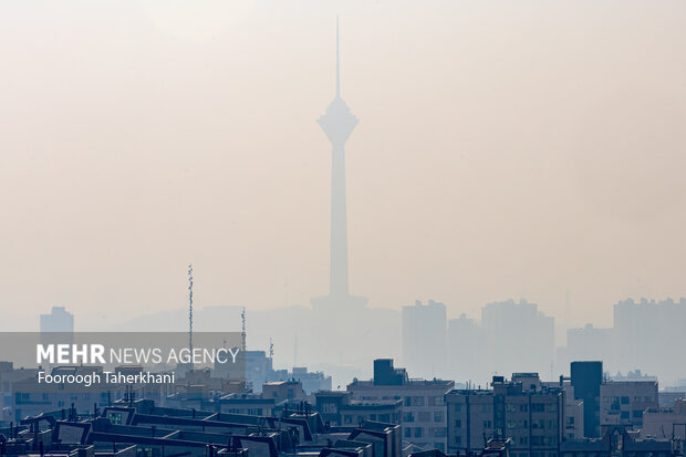 هوای تهران همچنان ناسالم و در وضعیت قرمز است