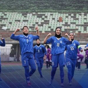 پیروزی قاطع زنان استقلال برابر فولاد در نیمه‌نهایی لیگ یک