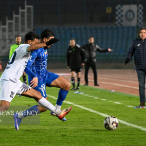 ساپینتو باید تغییر سبک دهد/ استقلال هر طور شده باید سپاهان را ببرد