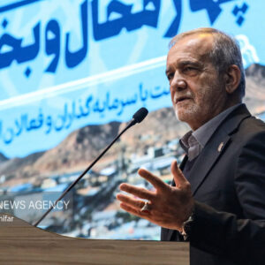 دومین روز سفر رئیس جمهور به شهرکرد؛ اصلاح مدیران نخستین گام حل مشکلات