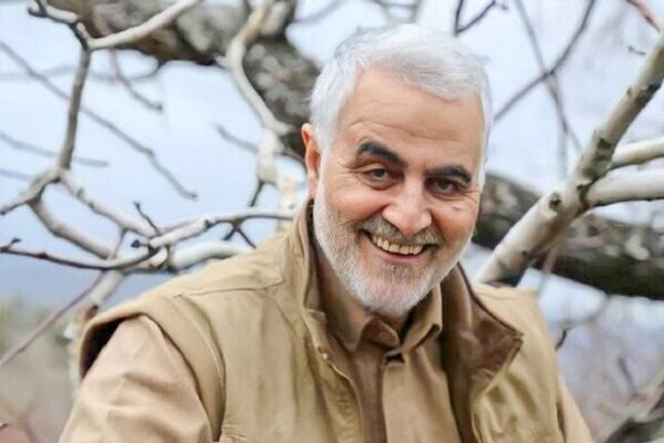 سردار حاج قاسم سلیمانی و علامه مصباح یزدی؛ اشتراکاتی فراتر از نقش‌ها