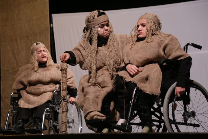 ۶ اجرای صحنه‌ای و خیابانی در دومین روز جشنواره تئاتر معلولان در سنندج