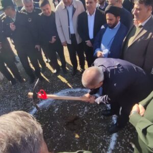 کلنگ زنی نیروگاه خورشیدی یک مگاواتی شهرستان گچساران