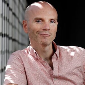 فیلم‌ساز ایرلندی: از ایران بابت بمباران «حرام‌زاده‌های نسل‌کش» متشکریم