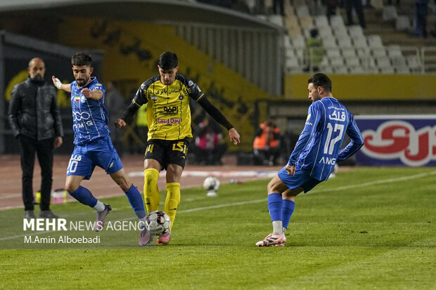 لیگ برتر فوتبال ؛ سپاهان اصفهان و استقلال تهران