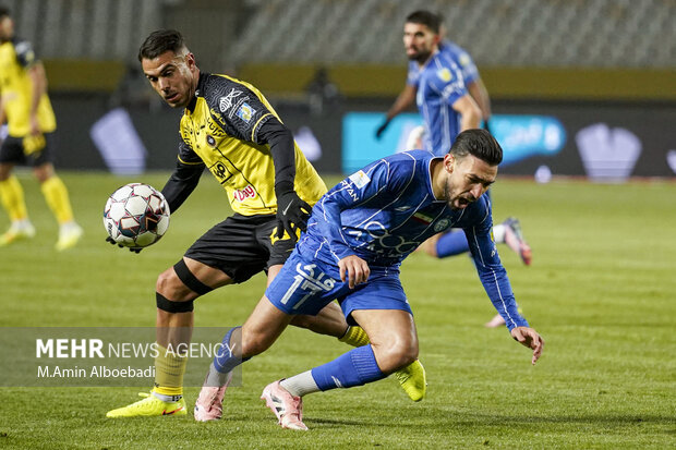 لیگ برتر فوتبال ؛ سپاهان اصفهان و استقلال تهران