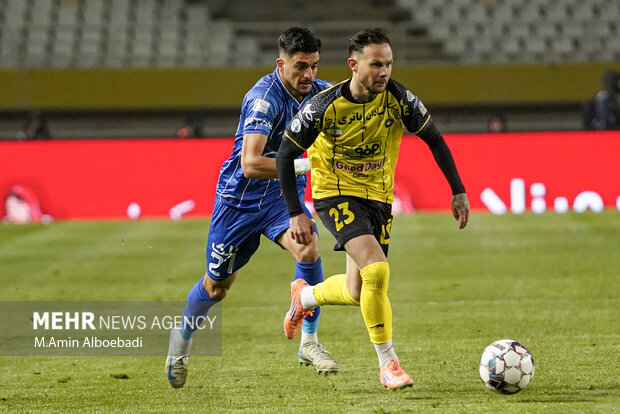 لیگ برتر فوتبال ؛ سپاهان اصفهان و استقلال تهران