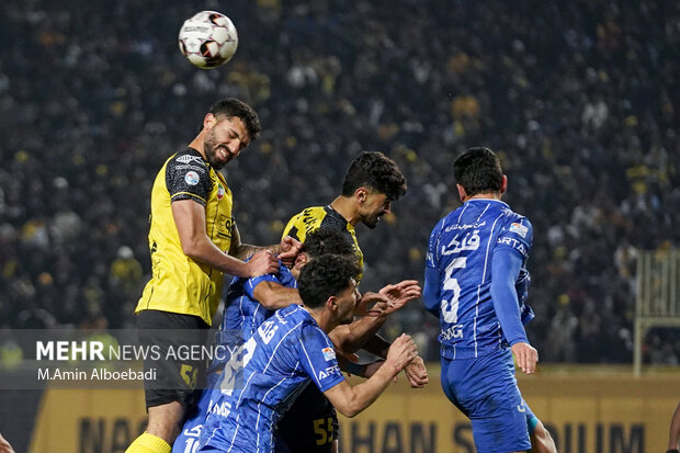 لیگ برتر فوتبال ؛ سپاهان اصفهان و استقلال تهران