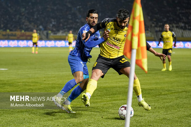 لیگ برتر فوتبال ؛ سپاهان اصفهان و استقلال تهران