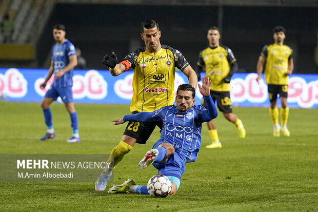 لیگ برتر فوتبال ؛ سپاهان اصفهان و استقلال تهران