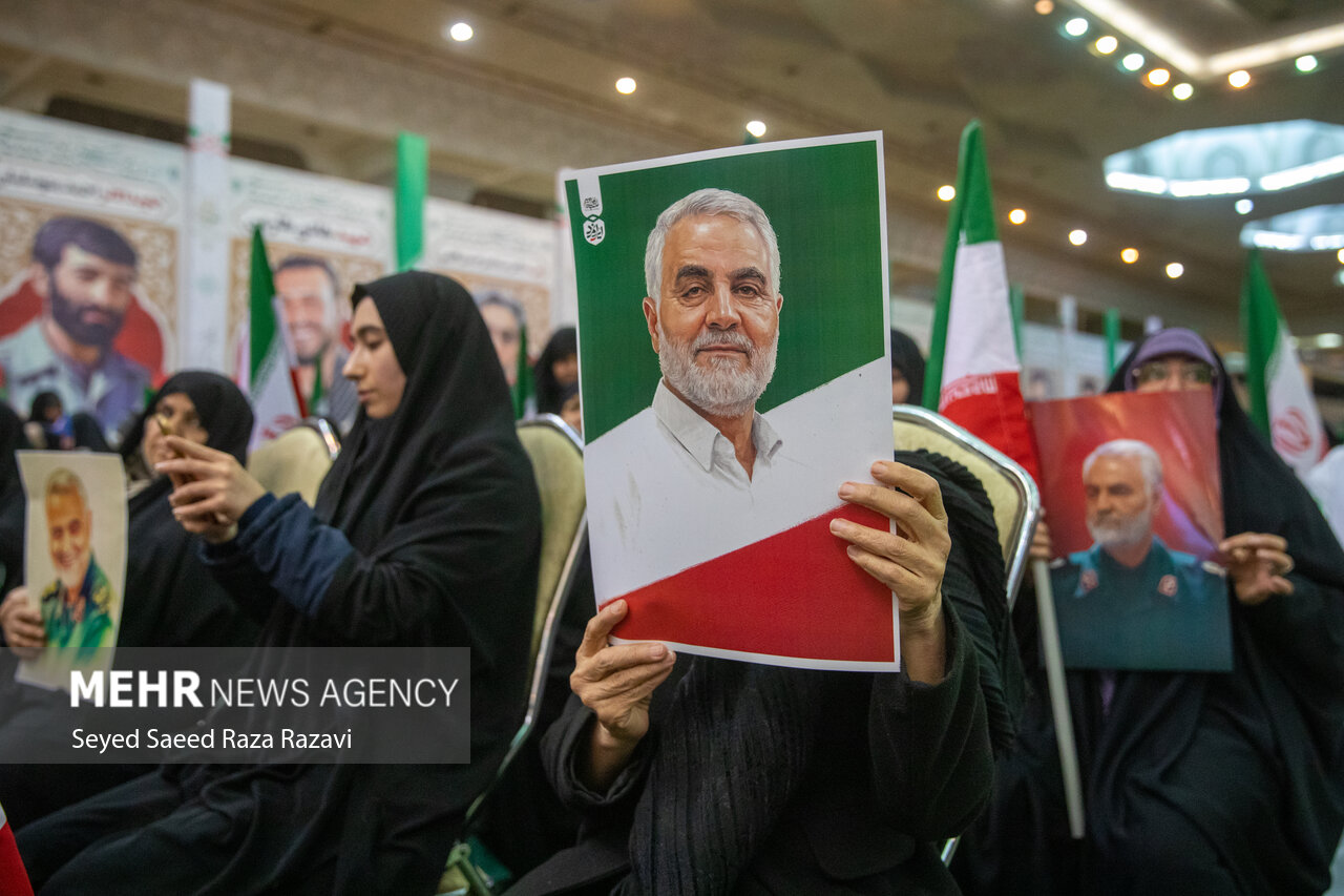 مکتب سلیمانی و المهندس؛ قطب‌نمای مقاومت در برابر سلطه و تروریسم