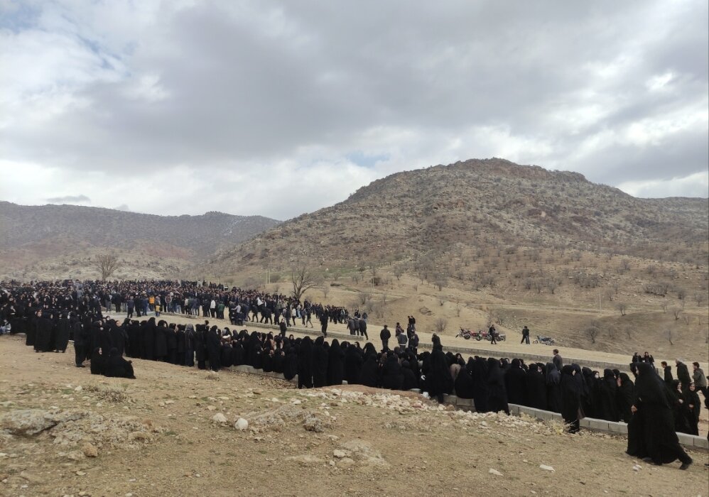 مراسم تشییع پیکر شهید «امیرحسام خدایاری‌فرد» در کوهدشت برگزار شد