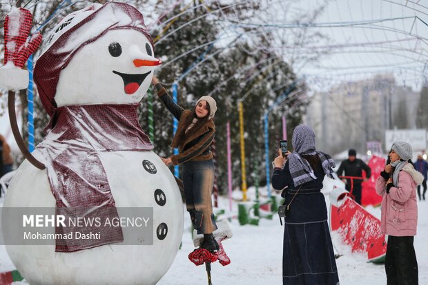 بارش برف و کولاک شدید در اردبیل