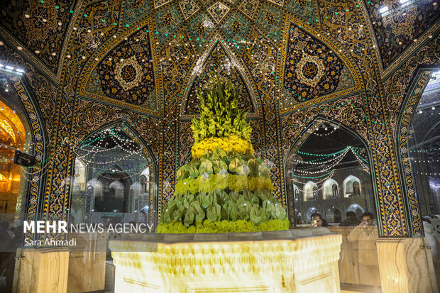 حال‌وهوای حرم امام رضا(ع) در آستانه میلاد امام علی(ع)