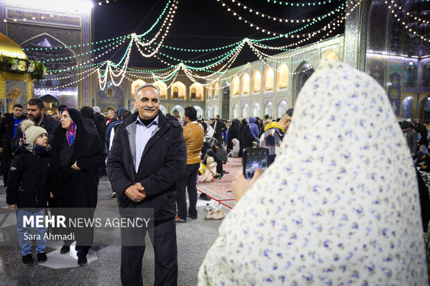 حال‌وهوای حرم امام رضا(ع) در آستانه میلاد امام علی(ع)