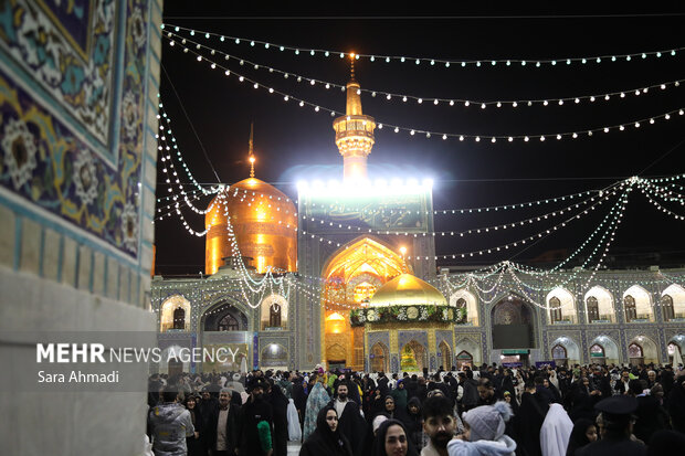 حال‌وهوای حرم امام رضا(ع) در آستانه میلاد امام علی(ع)