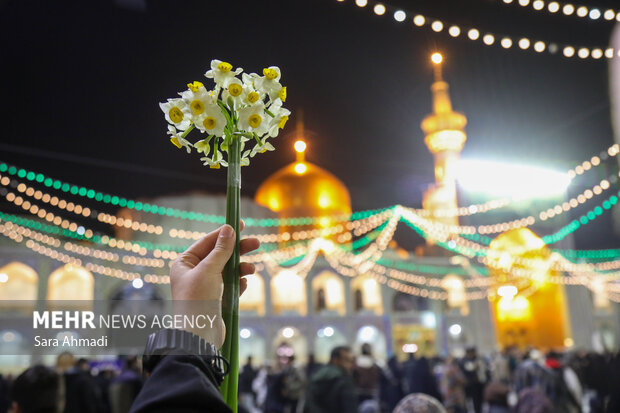 حال‌وهوای حرم امام رضا(ع) در آستانه میلاد امام علی(ع)