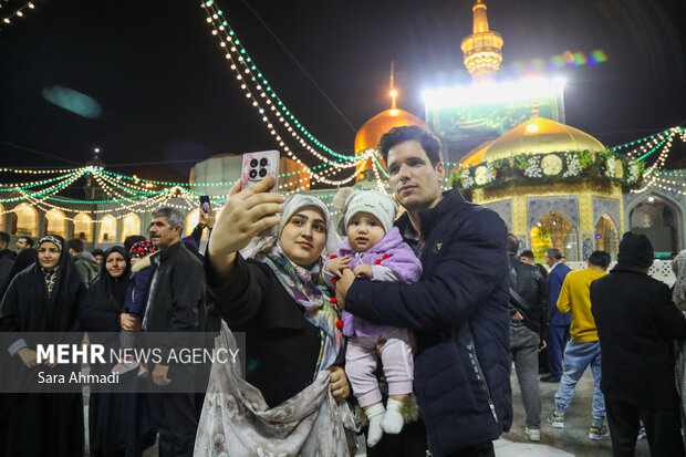 حال‌وهوای حرم امام رضا(ع) در آستانه میلاد امام علی(ع)