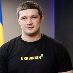 پیشنهاد زلنسکی برای انتصاب معاون اول نخست وزیر به عنوان وزیر دفاع