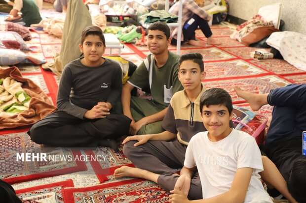 اعتکاف دانش آموزی در اسفراین
