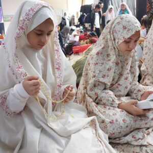 اعتکاف دانش آموزان جاجرمی در مساجد