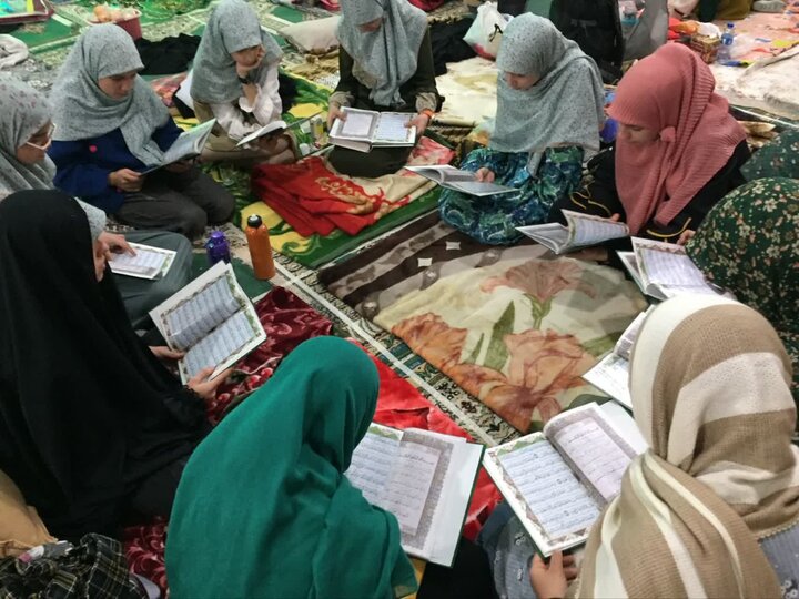 ۲۵۰ نفر در اعتکاف دانش اموزی سملقان شرکت کردند