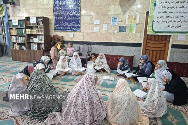 ۱۵۱۰ نفر در فریدن معتکف شدند