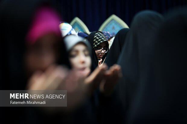 اعتکاف دانش آموزی در فاطمیه بزرگ تهران