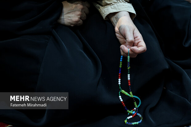 اعتکاف دانش آموزی در فاطمیه بزرگ تهران