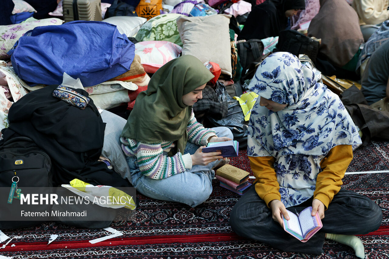 ۳ روز خلوت در شلوغی نوجوانی؛ روایت اعتکاف دختران دانش‌آموز در قوچان