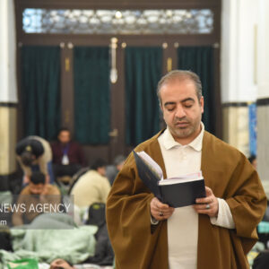 مراسم معنوی اعتکاف در حرم رضوی