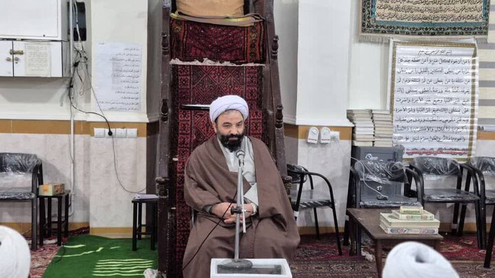 حضور امام جمعه و مدیر آموزش و پرورش در اعتکاف دانش‌آموزی هشترود