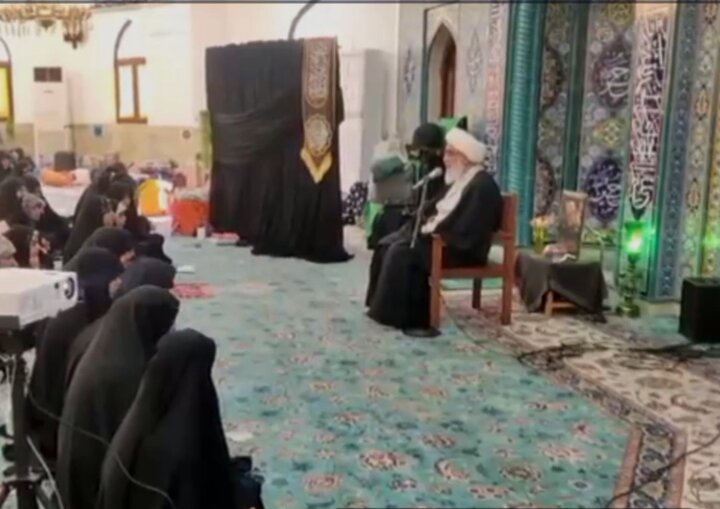 اعتکاف خواهران در بوشهر