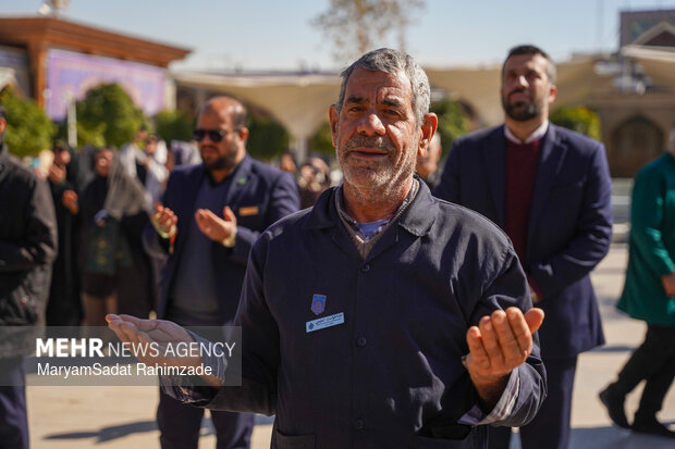 آئین تعویض پرچم حرم مطهر شاهچراغ (ع)