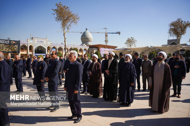 آئین تعویض پرچم حرم مطهر شاهچراغ (ع)