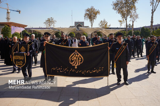 آئین تعویض پرچم حرم مطهر شاهچراغ (ع)