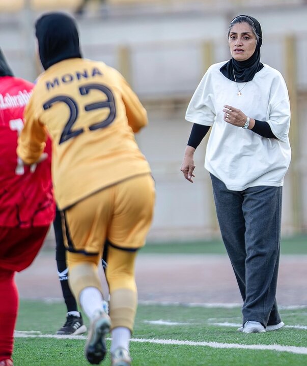 فوتبال زنان و چند پرسش در مورد یک تیم/ قهرمانیهای تکراری خوب یا بد؟