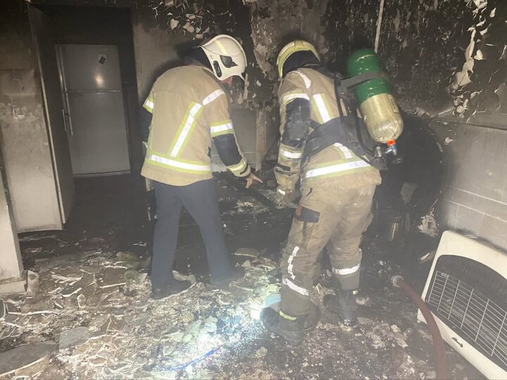 آتش‌نشانان مشهدی پیرزن ۸۰ ساله را از خانه شعله‌ور نجات دادند