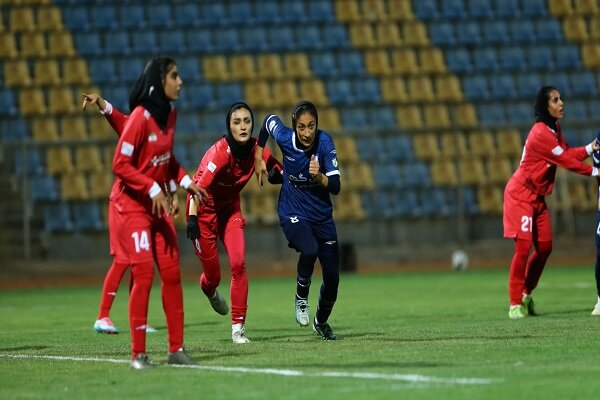 از جنگ قهرمانی در بم تا نبرد حیثیتی تهران در جدال‌های جذاب فوتبال زنان