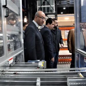 استاندار کرمانشاه: تأمین مالی صنایع پیشران بدون وقفه پیگیری می‌شود