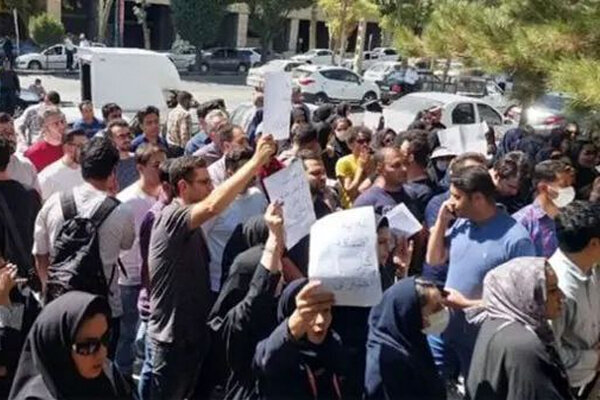 تجمعات اعتراضی پراکنده در سطح شهر شیراز