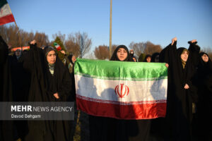 اجتماع مردم مشهد در محکومیت هتک حرمت به پرچم مقدس جمهوری اسلامی ایران