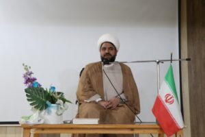 کاظمی: با تقویت انس با قرآن، در مسیر معنویت ثابت قدم خواهیم ماند