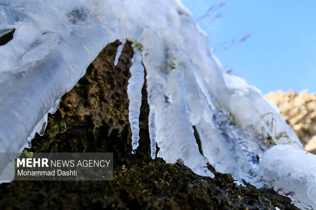 آبشار یخ زده «سردابه» اردبیل